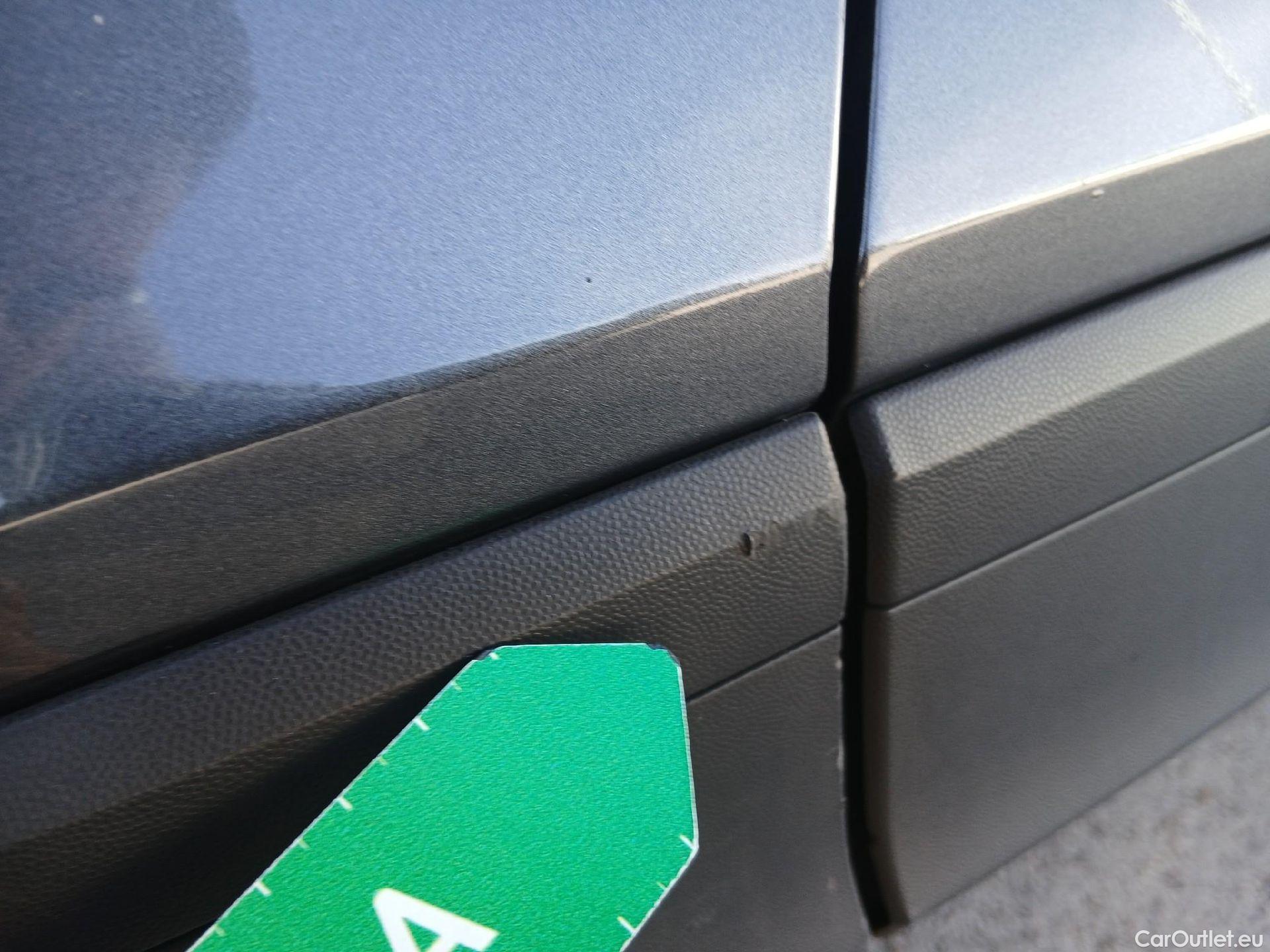  Volkswagen  T-ROC  Advance 2.0 TDI 150CV AT7 E6d #19