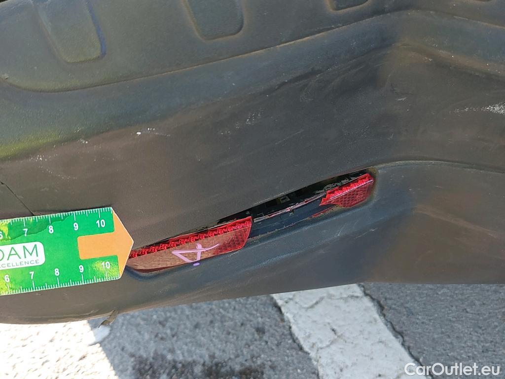  Fiat  Doblo FIAT Doblò Cargo/2015/4P/furgón derivado de turismo Cargo SX 1.3 Mjet 70 kW (95 CV) #38