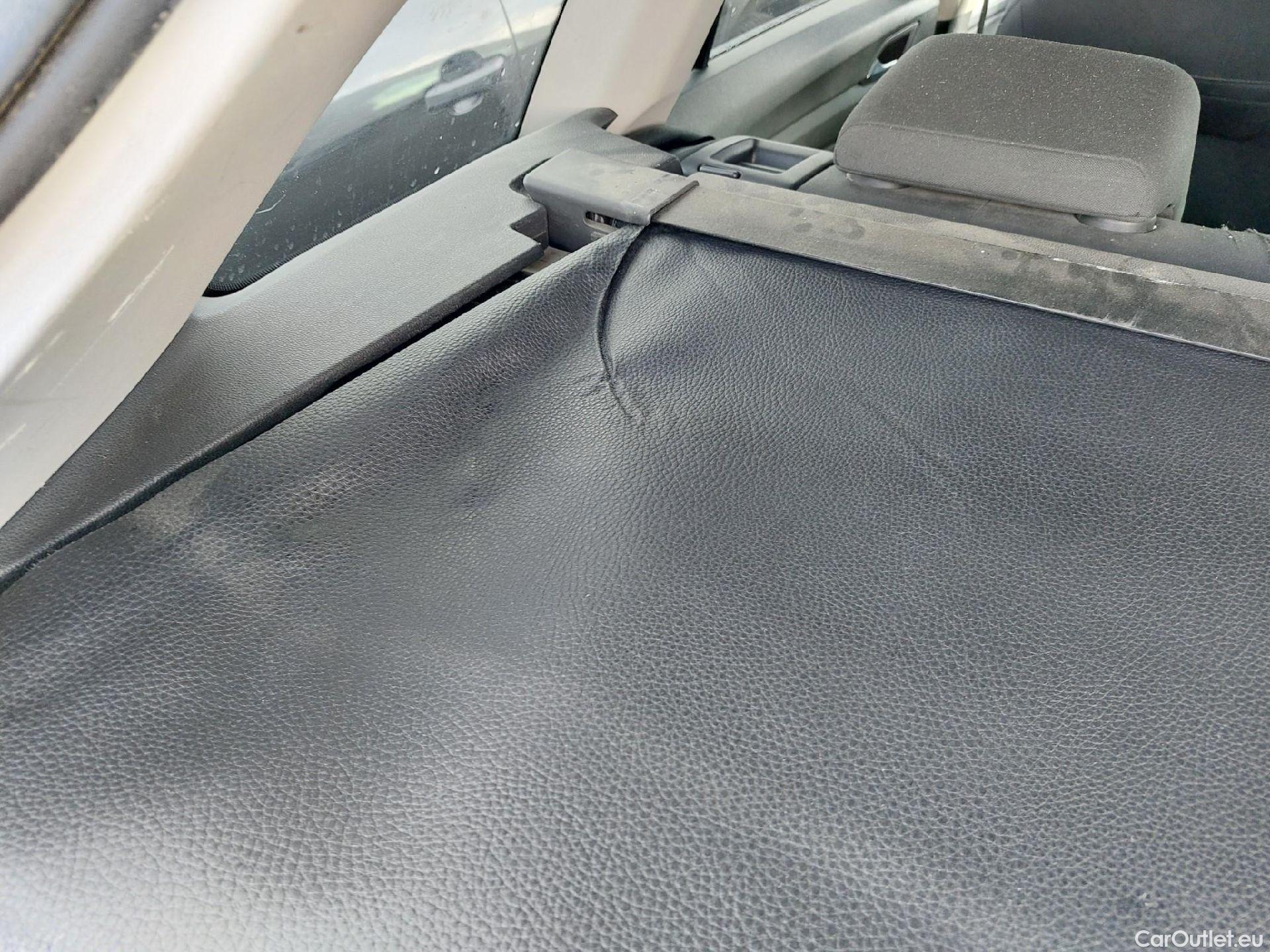  Volkswagen  Golf  VOLKSWAGEN / 2020 / 5P / familiar Life 1.0 eTSI 81kW (110CV) DSG Variant #24