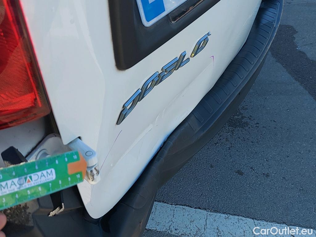  Fiat  Doblo FIAT Doblò Cargo/2015/4P/furgón derivado de turismo Cargo SX 1.3 Mjet 70 kW (95 CV) #5