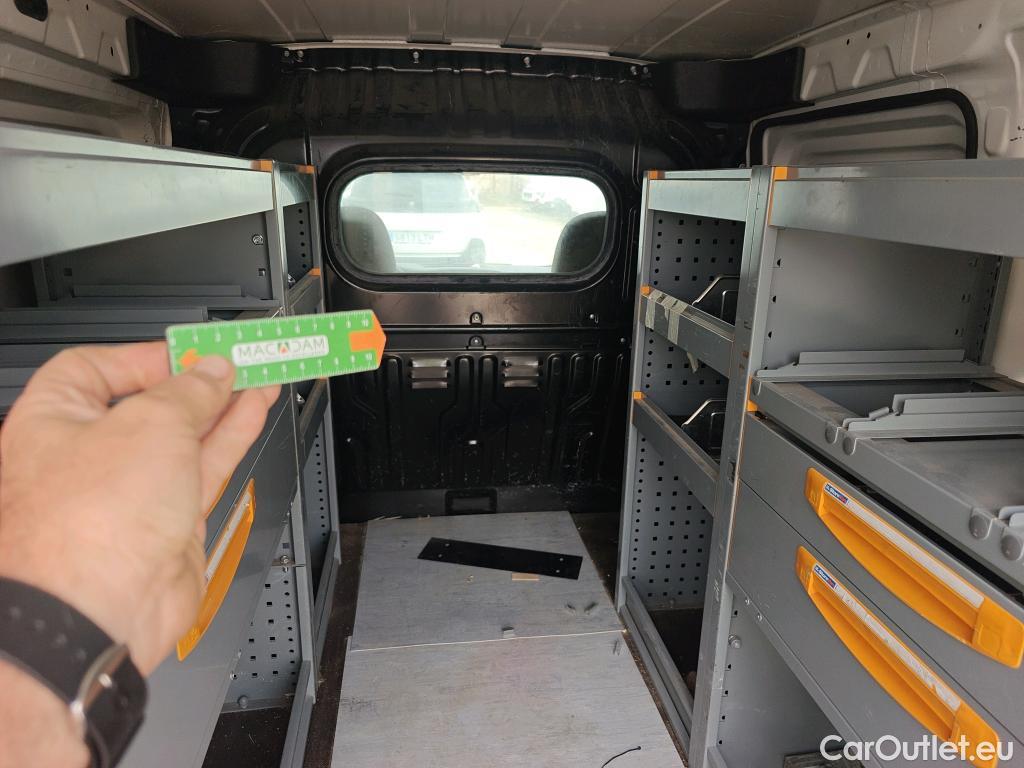  Fiat  Doblo FIAT DOBLÒ CARGO VU 4p 3G furgón derivad Base Maxi 1.3 Mjet 90 E5+ #16