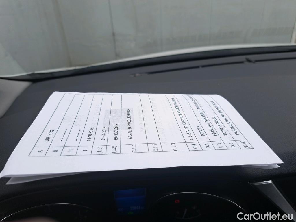  Toyota  Auris TOYOTA  / 2015 / 5P / berlina con portón 1.8 140H Hybrid Feel! Edition #13