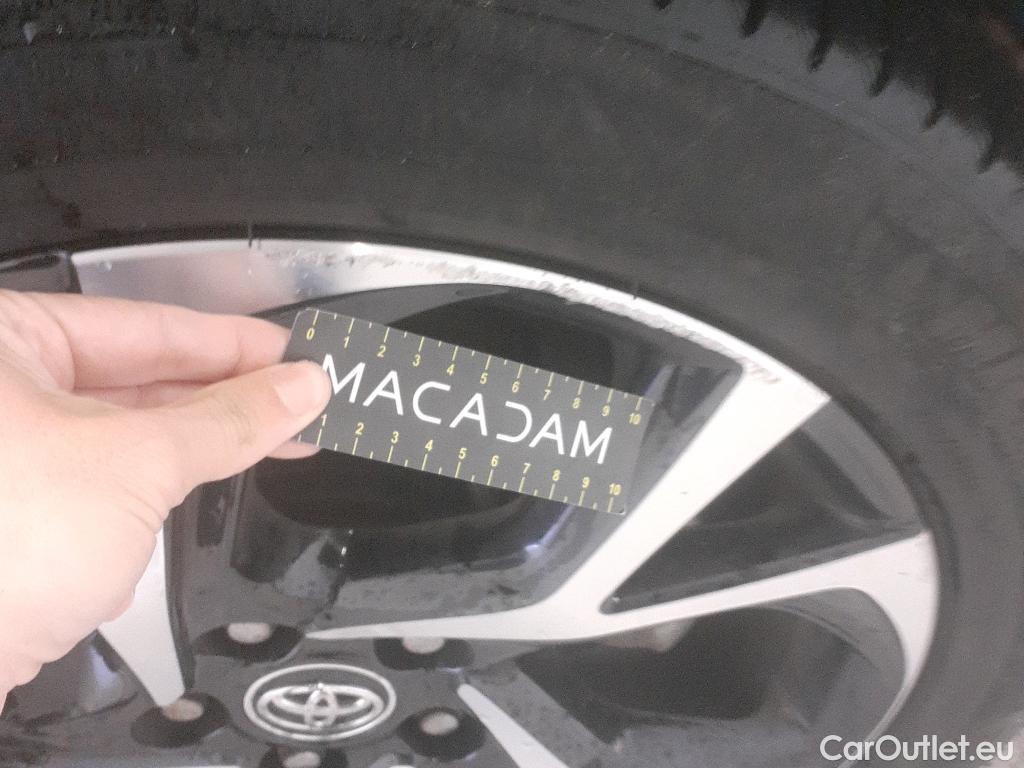  Toyota  C-HR TOYOTA  / 2016 / 5P / todoterreno 1.8 125H Advance #4