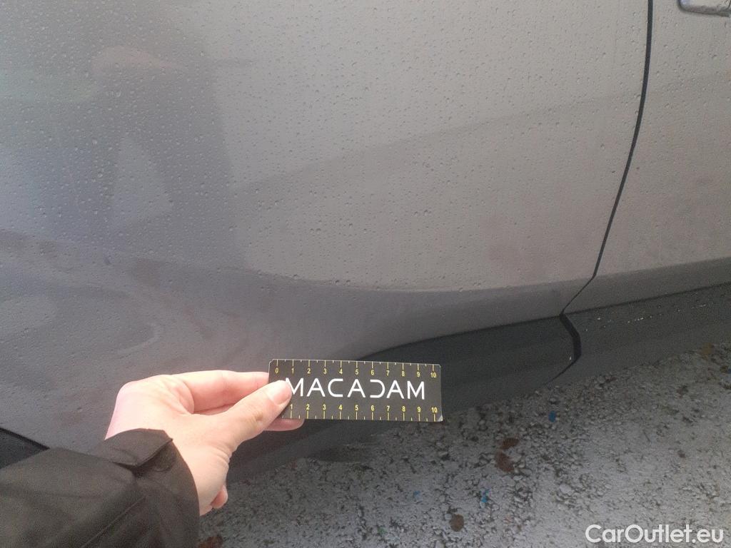  Toyota  C-HR TOYOTA  / 2016 / 5P / todoterreno 1.8 125H Advance #1