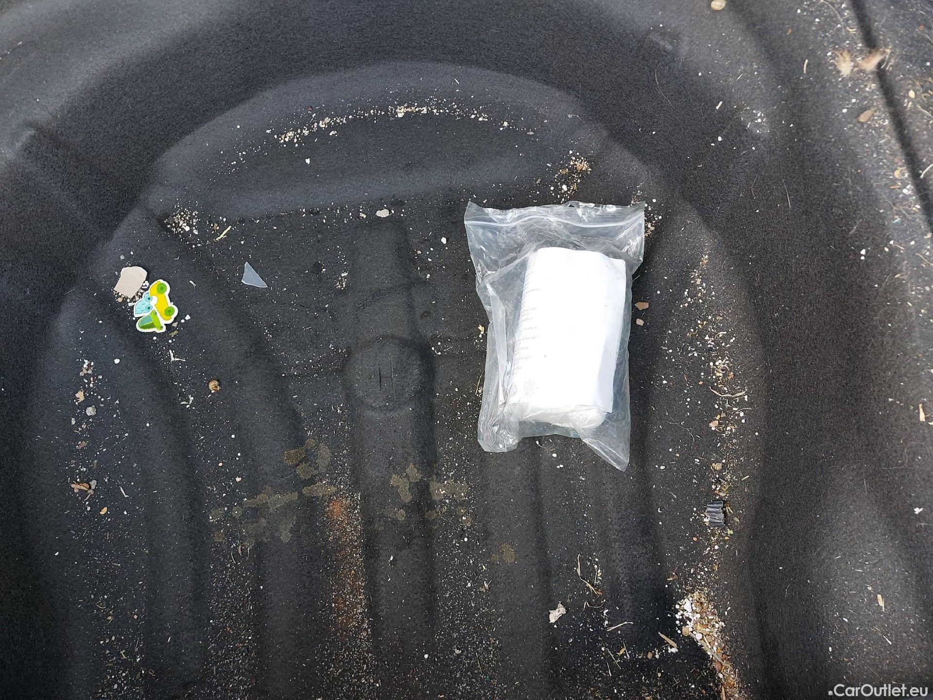  Volkswagen  Golf  VOLKSWAGEN / 2020 / 5P / familiar Life 1.0 eTSI 81kW (110CV) DSG Variant #25