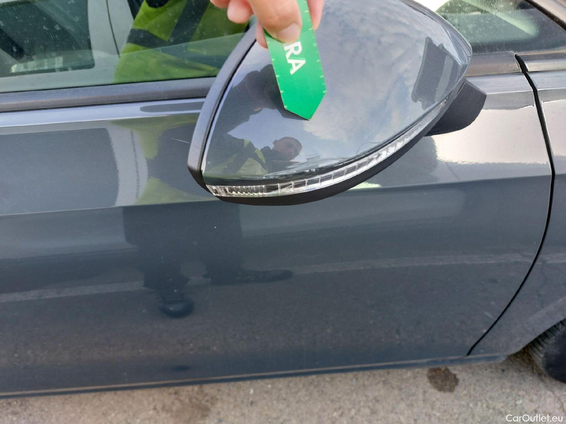  Volkswagen  Golf  VOLKSWAGEN / 2020 / 5P / familiar Life 1.0 eTSI 81kW (110CV) DSG Variant #20