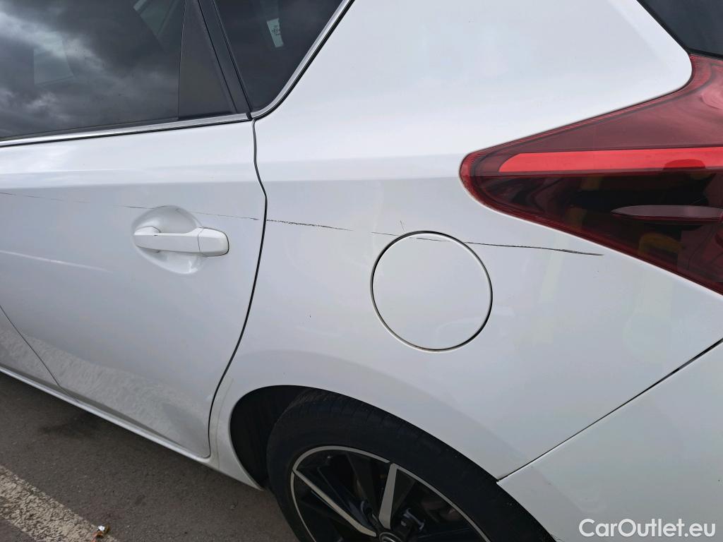  Toyota  Auris TOYOTA  / 2015 / 5P / berlina con portón 1.8 140H Hybrid Feel! Edition #20