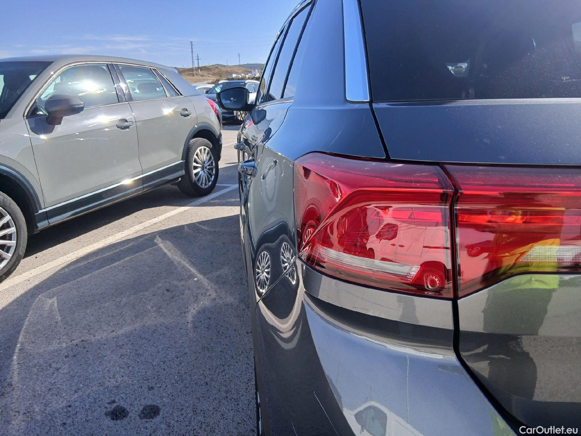  Volkswagen  T-ROC  Advance 2.0 TDI 150CV AT7 E6d #35