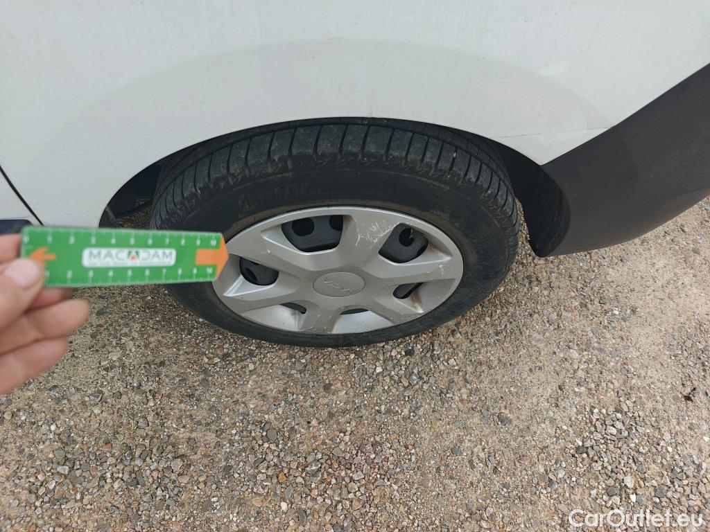  Dacia  Dokker DACIA  / 2013 / 4P / furgón derivado de turismo Van Essential Blue dCi 70kW (95CV) #36