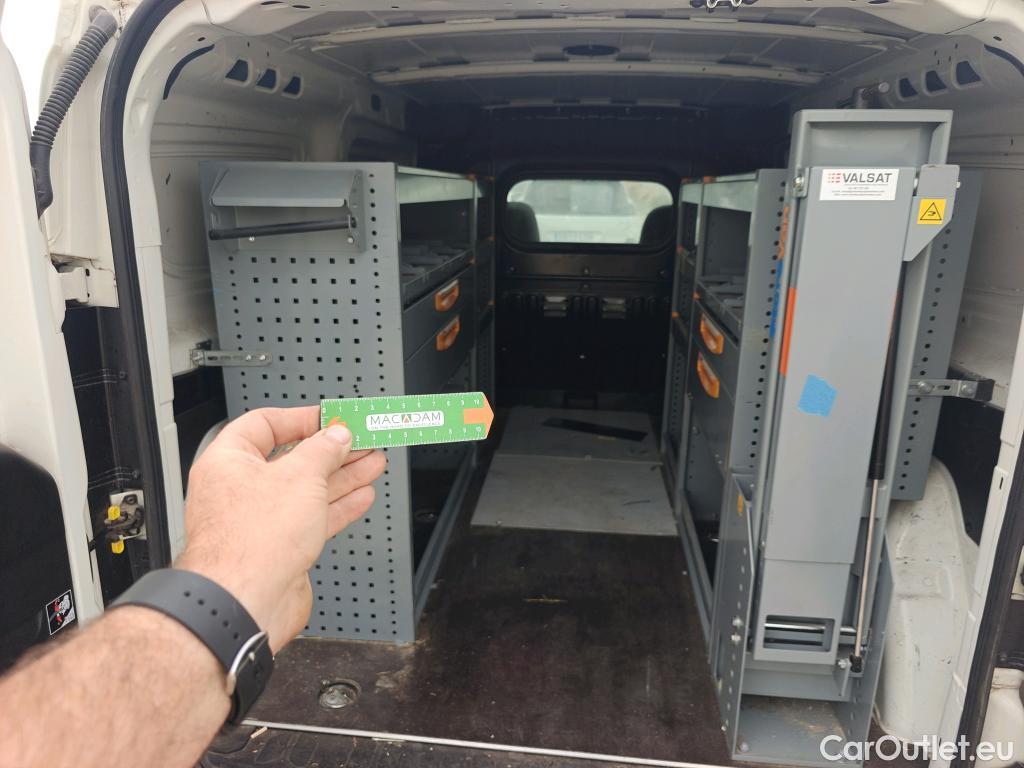  Fiat  Doblo FIAT DOBLÒ CARGO VU 4p 3G furgón derivad Base Maxi 1.3 Mjet 90 E5+ #38