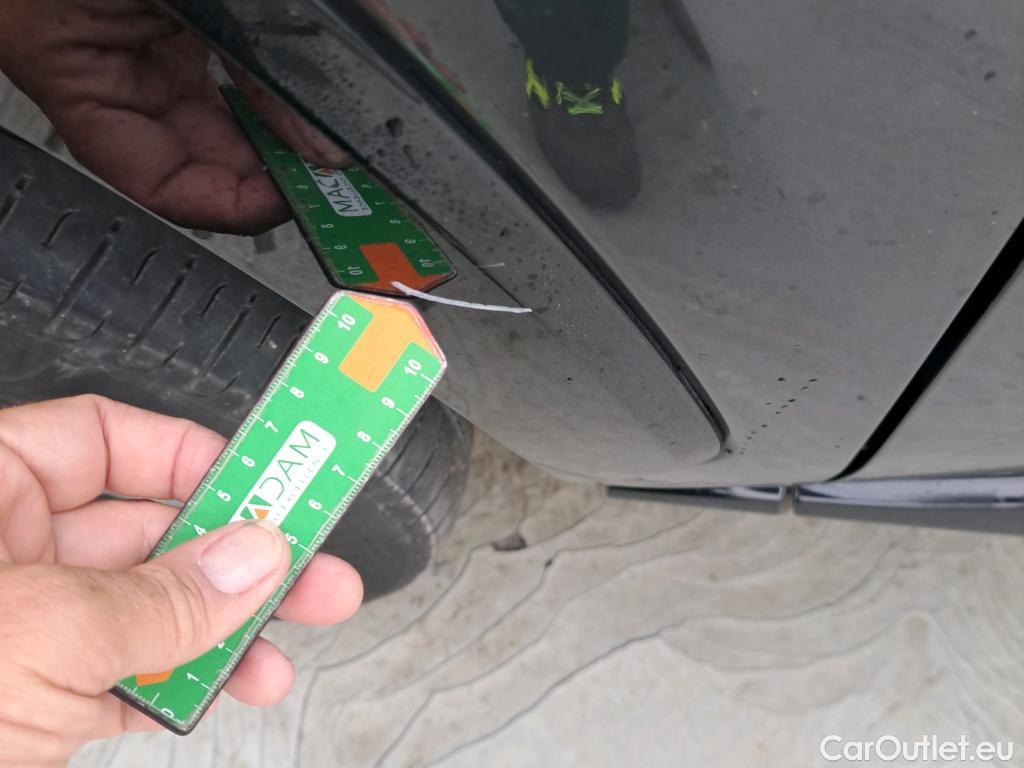  Toyota  RAV4 TOYOTA  / 2018 / 5P / todoterreno 2.5l 220H Style #18