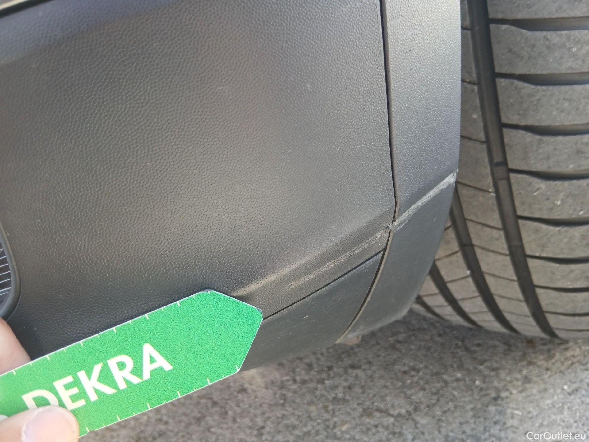  Volkswagen  T-ROC  Advance 2.0 TDI 150CV AT7 E6d #9