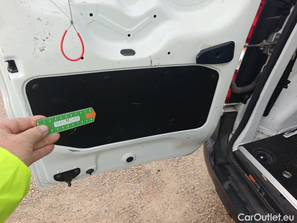  Dacia  Dokker DACIA  / 2013 / 4P / furgón derivado de turismo Van Essential Blue dCi 70kW (95CV) #47