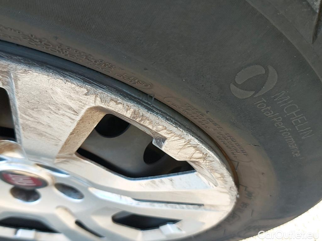  Fiat  Doblo FIAT Doblò Cargo/2015/4P/furgón derivado de turismo Cargo SX 1.3 Mjet 70 kW (95 CV) #34