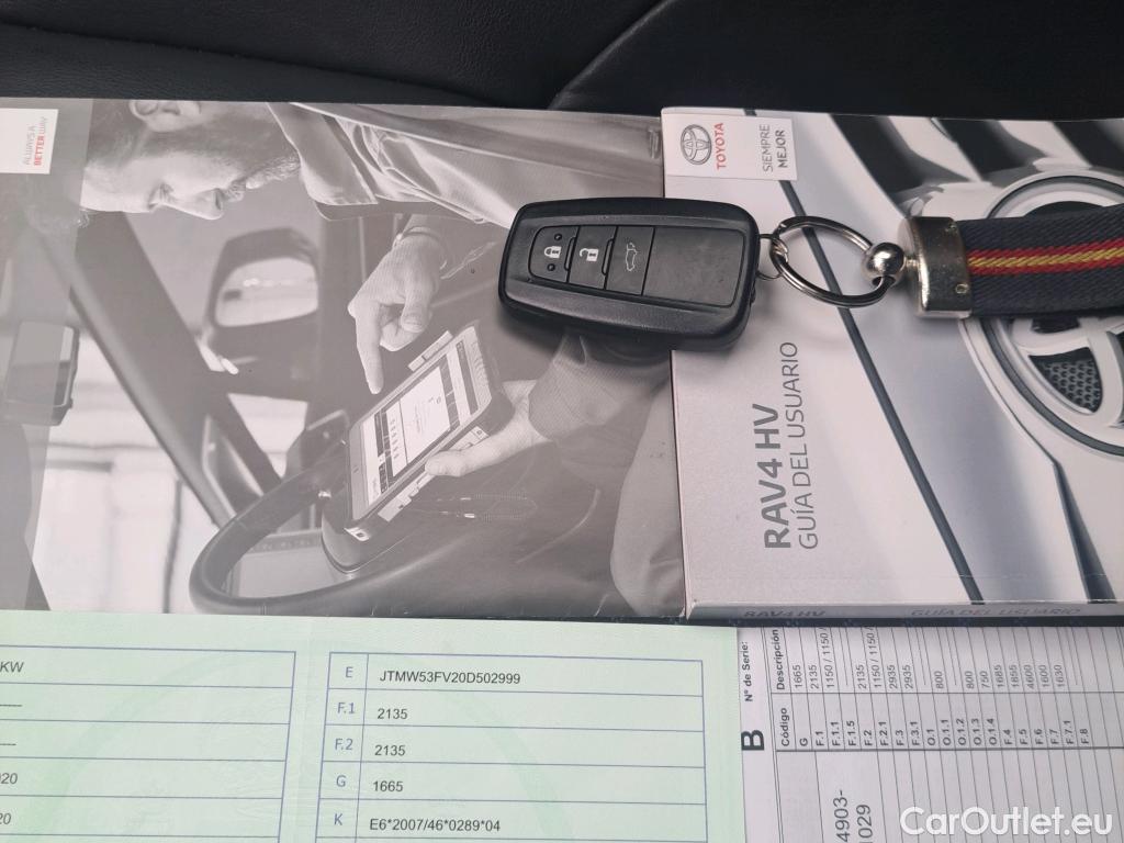  Toyota  RAV4 TOYOTA  / 2018 / 5P / todoterreno 2.5l 220H Style #2