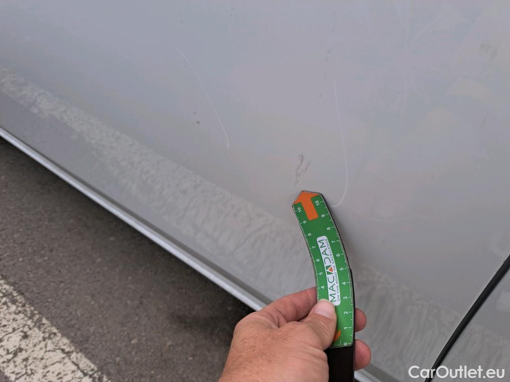  Toyota  Auris TOYOTA  / 2015 / 5P / berlina con portón 1.8 140H Hybrid Feel! Edition #17