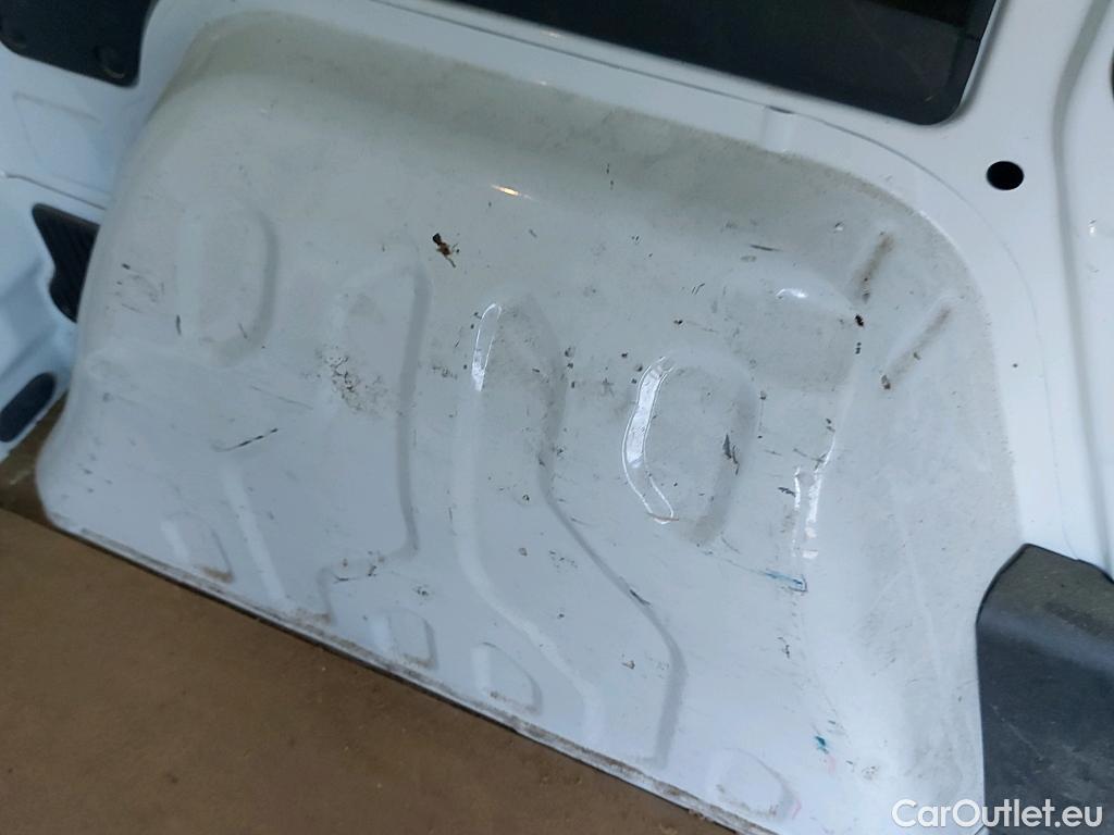  Fiat  Doblo FIAT Doblò Cargo/2015/4P/furgón derivado de turismo Cargo SX 1.3 Mjet 70 kW (95 CV) #14