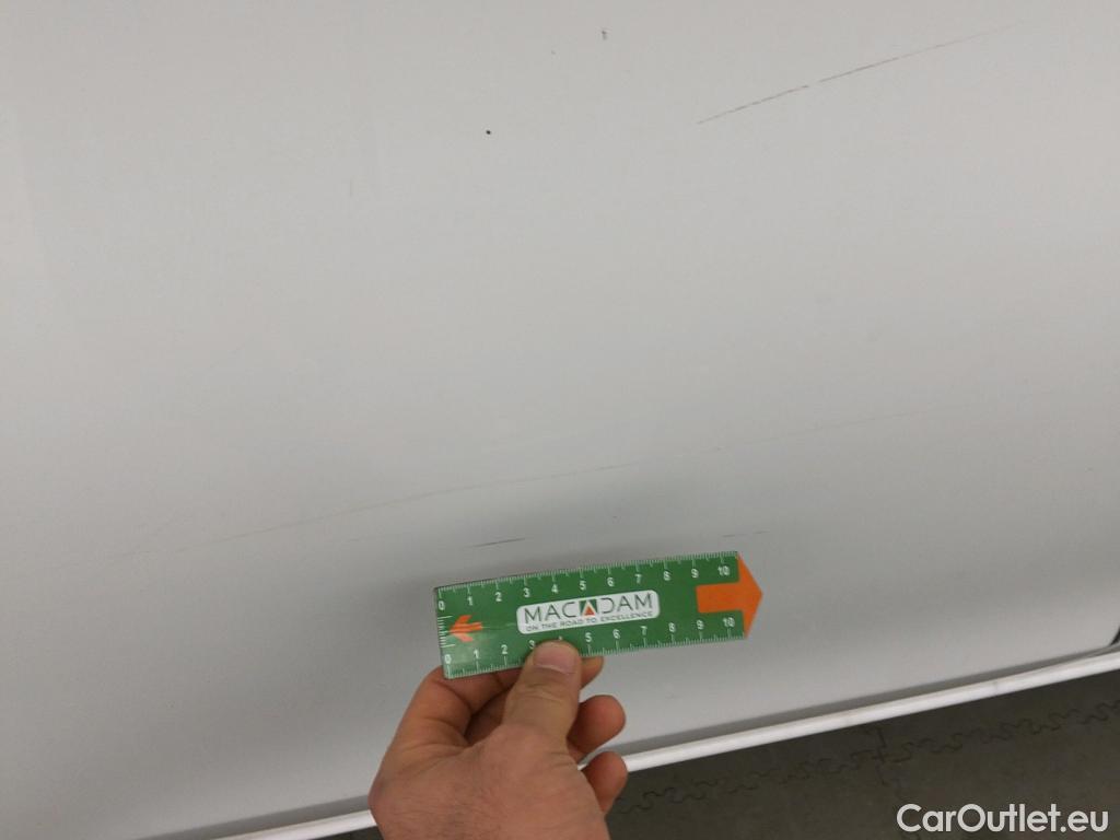  Toyota  Yaris TOYOTA  / 2017 / 5P / berlina con portón 1.5 100H Active #10