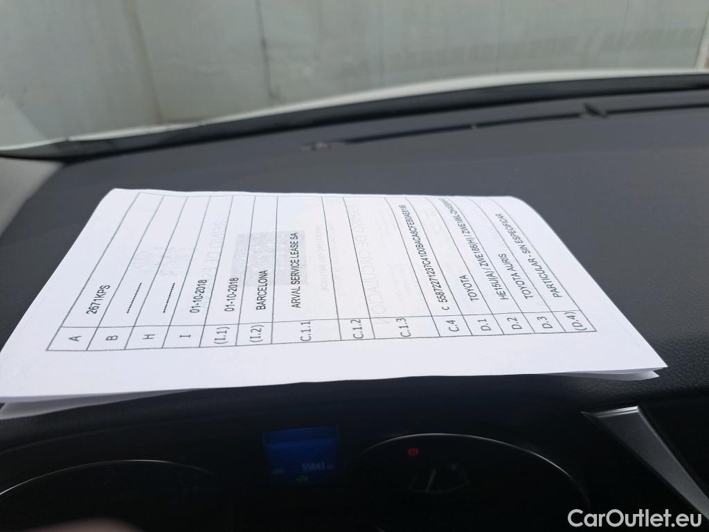  Toyota  Auris TOYOTA  / 2015 / 5P / berlina con portón 1.8 140H Hybrid Feel! Edition #12