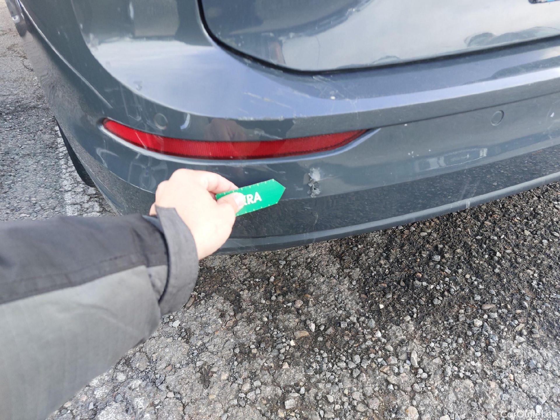  Volkswagen  Golf  VOLKSWAGEN / 2020 / 5P / familiar Life 1.0 eTSI 81kW (110CV) DSG Variant #12