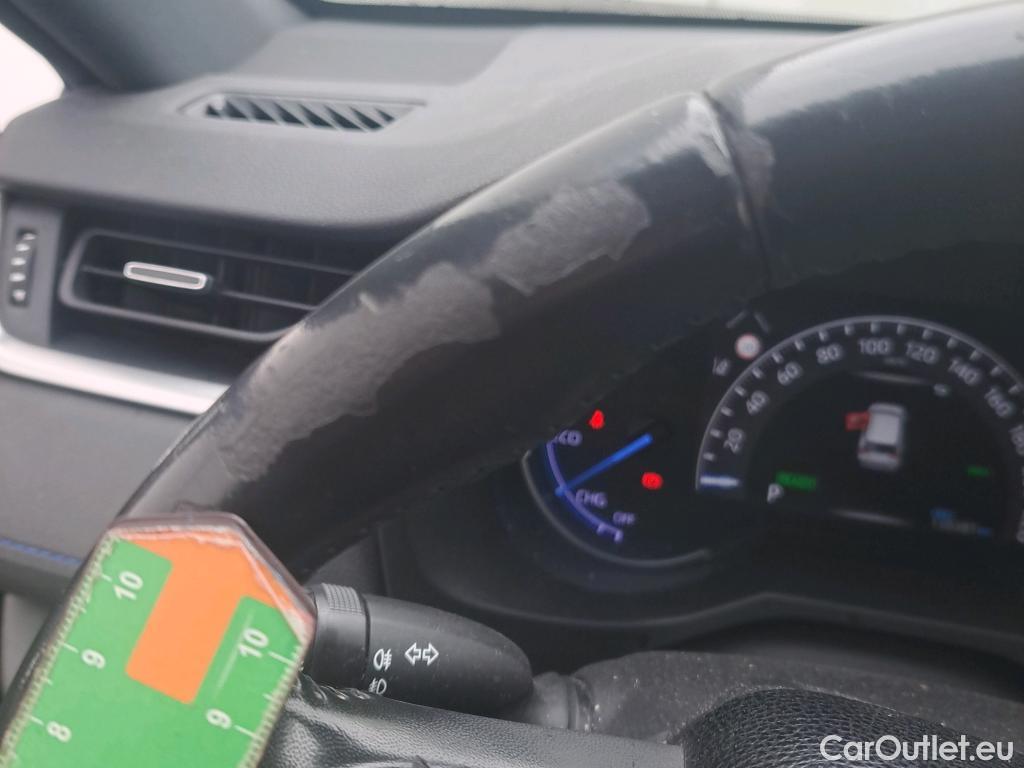  Toyota  RAV4 TOYOTA  / 2018 / 5P / todoterreno 2.5l 220H Style #8