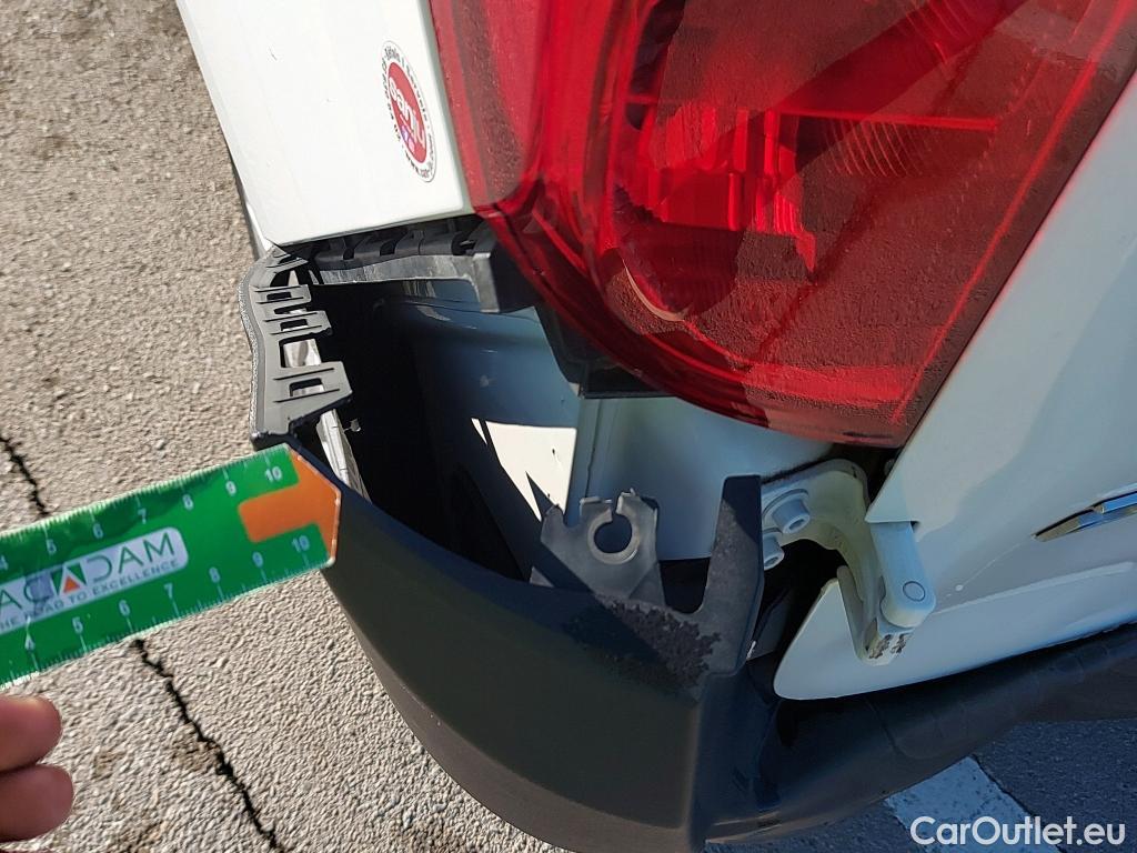  Fiat  Doblo FIAT Doblò Cargo/2015/4P/furgón derivado de turismo Cargo SX 1.3 Mjet 70 kW (95 CV) #9