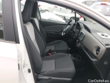  Toyota  Yaris TOYOTA  / 2017 / 5P / berlina con portón 1.5 100H Active #6