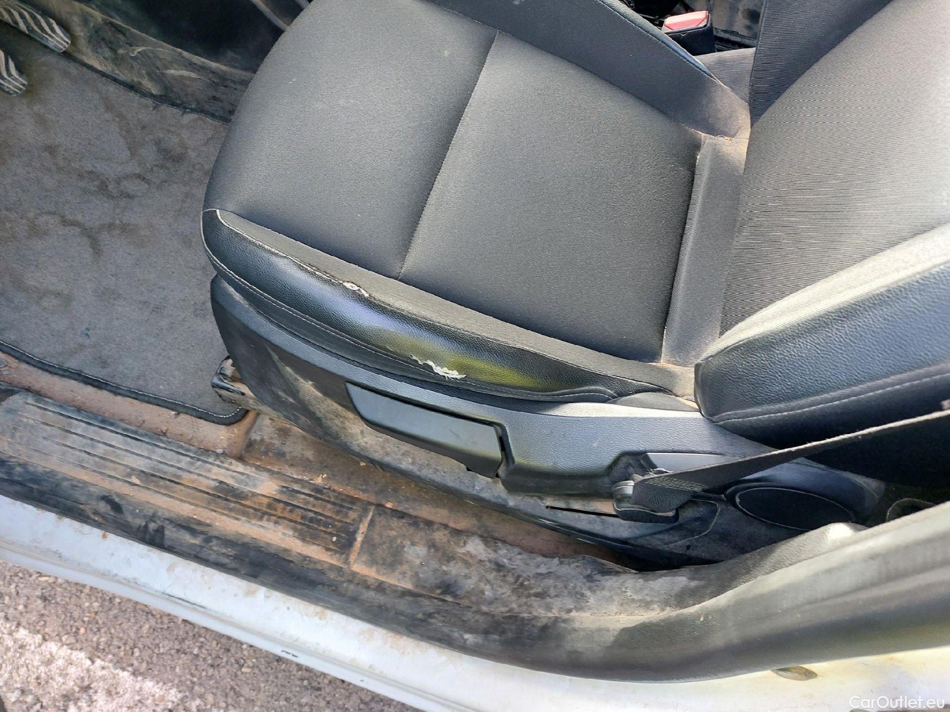  Renault  Kangoo RENAULT  Combi / 2021 / 5P / combi Life Edition One 1.5 Blue dCi 70kW(95CV) (IND)(AC) #28