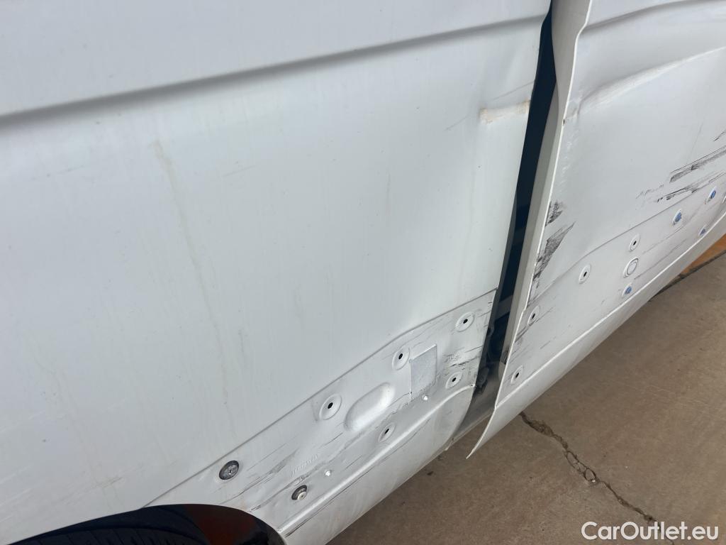  Renault  Master RENAULT TRUCKS UK  VU 4p 3G furgón FWD 3T5 E6 150CV L2H2 ISOTERMO + EQUIPO DE FRIO #8