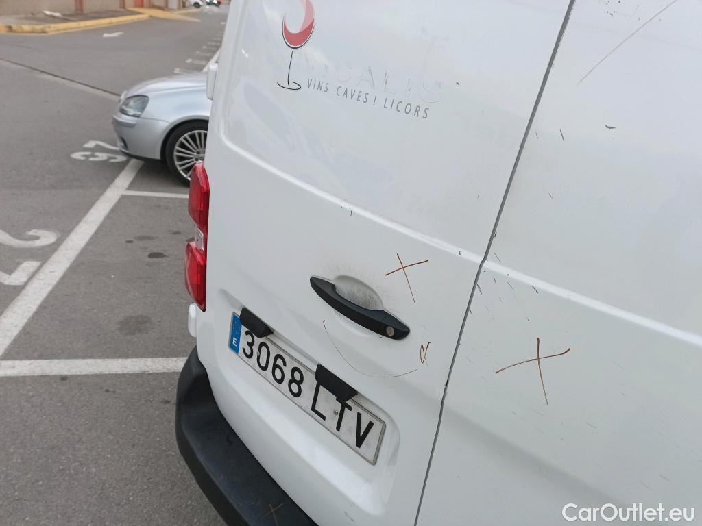  Opel  Vivaro OPEL  / 2019 / 4P / furgón 1.5 Diésel 88kW (120CV) M Std Express #15