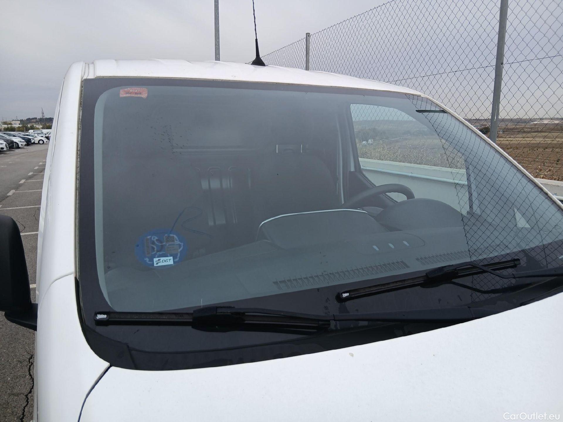  Nissan  NV200 NISSAN e- / 2009 / 5P / furgón Furgón 5p 40 kWh COMFORT #24