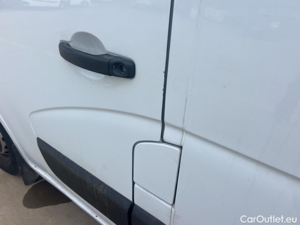  Renault  Master RENAULT TRUCKS UK  VU 4p 3G furgón FWD 3T5 E6 150CV L2H2 ISOTERMO + EQUIPO DE FRIO #17