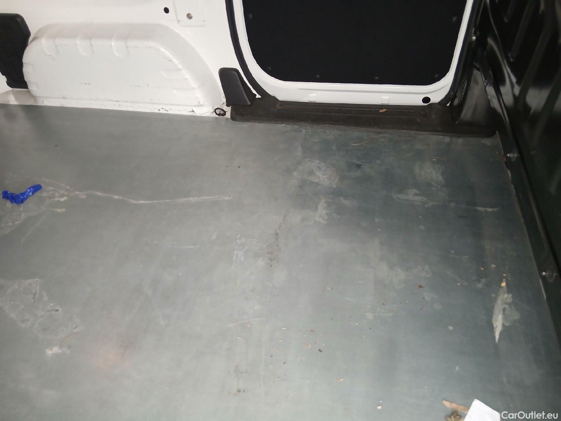  Nissan  NV200 NISSAN e- / 2009 / 5P / furgón Furgón 5p 40 kWh COMFORT #10