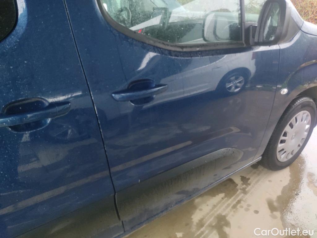  Opel  Combo OPEL  Life / 2018 / 5P / monovolumen compacto 1.5 TD 96kW (130CV) S/S Edition Plus L #4