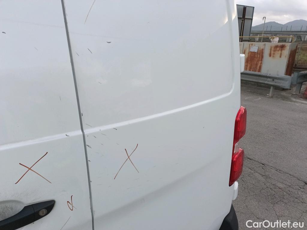  Opel  Vivaro OPEL  / 2019 / 4P / furgón 1.5 Diésel 88kW (120CV) M Std Express #18