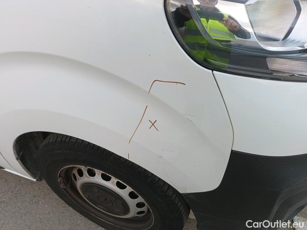  Opel  Vivaro OPEL  / 2019 / 4P / furgón 1.5 Diésel 88kW (120CV) M Std Express #41