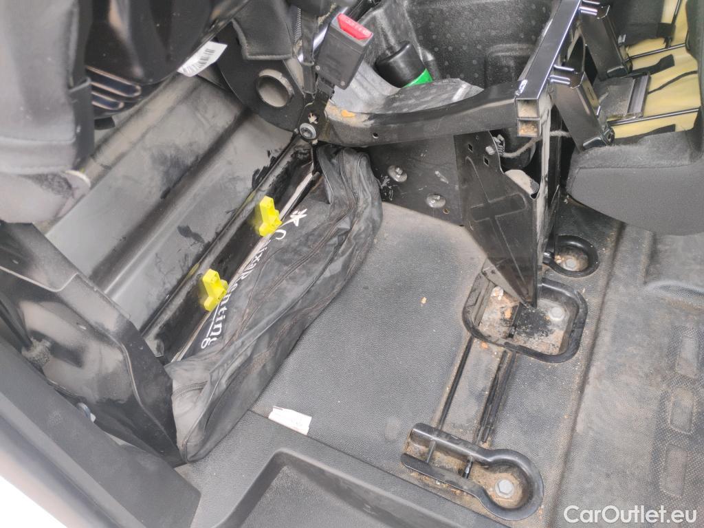  Peugeot  Expert  Furgón Pro Standard 1.5 HDI 120CV MT6 E6d #68