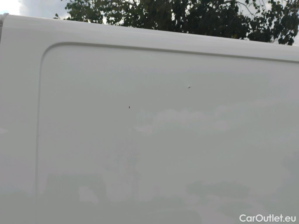  Peugeot  Expert  Furgón Pro Standard 1.5 HDI 120CV MT6 E6d #9