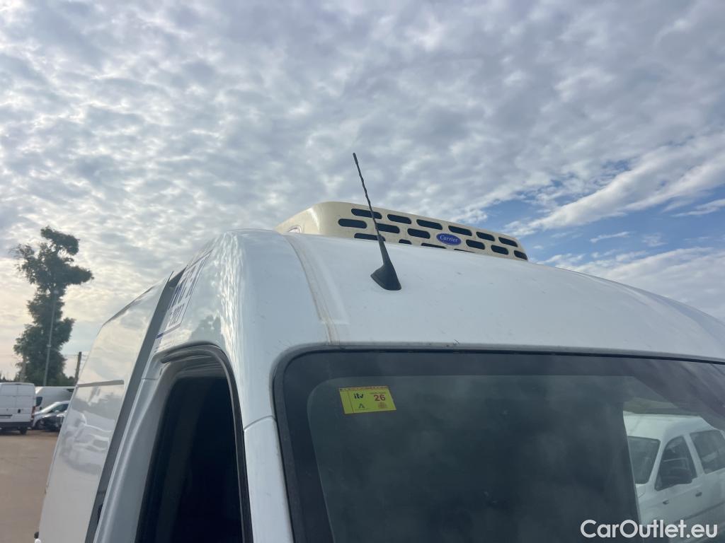  Renault  Master RENAULT TRUCKS UK  VU 4p 3G furgón FWD 3T5 E6 150CV L2H2 ISOTERMO + EQUIPO DE FRIO #43