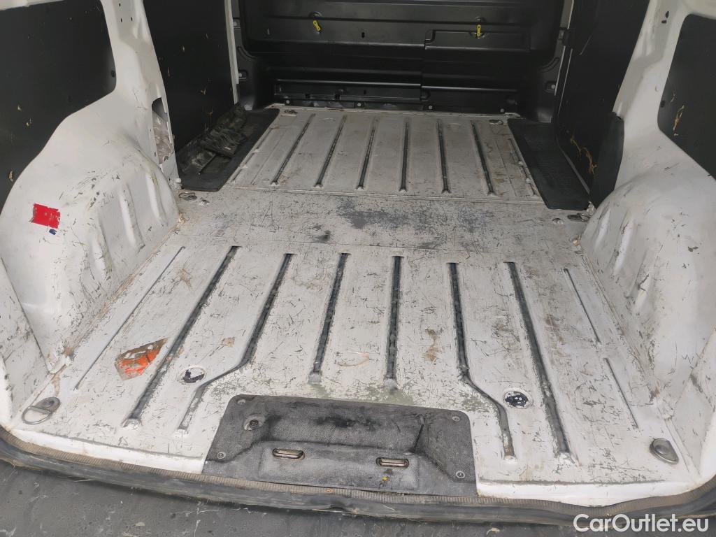  Peugeot  Expert  Furgón Pro Standard 1.5 HDI 120CV MT6 E6d #17