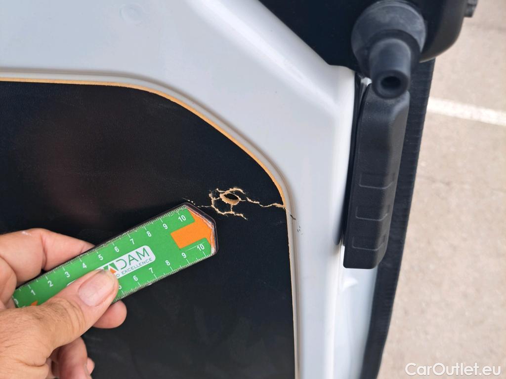  Renault  Kangoo RENAULT  Furgón/2021/4P/furgón derivado de turismo Profes. 1.5 Blue dCi 55kW Ábr. Sésamo R #19