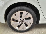  Volkswagen  Golf  VOLKSWAGEN / 2019 / 5P / BERLINA 1.5 ETSI EVO ACT 96KW STYLE DSG #19