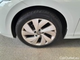  Volkswagen  Golf  VOLKSWAGEN / 2019 / 5P / BERLINA 1.5 ETSI EVO ACT 96KW STYLE DSG #84