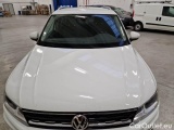  Volkswagen  Tiguan VOLKSWAGEN  / 2016 / 5P / SUV 2.0 TDI SCR 110KW BUSINESS BMT DSG #23