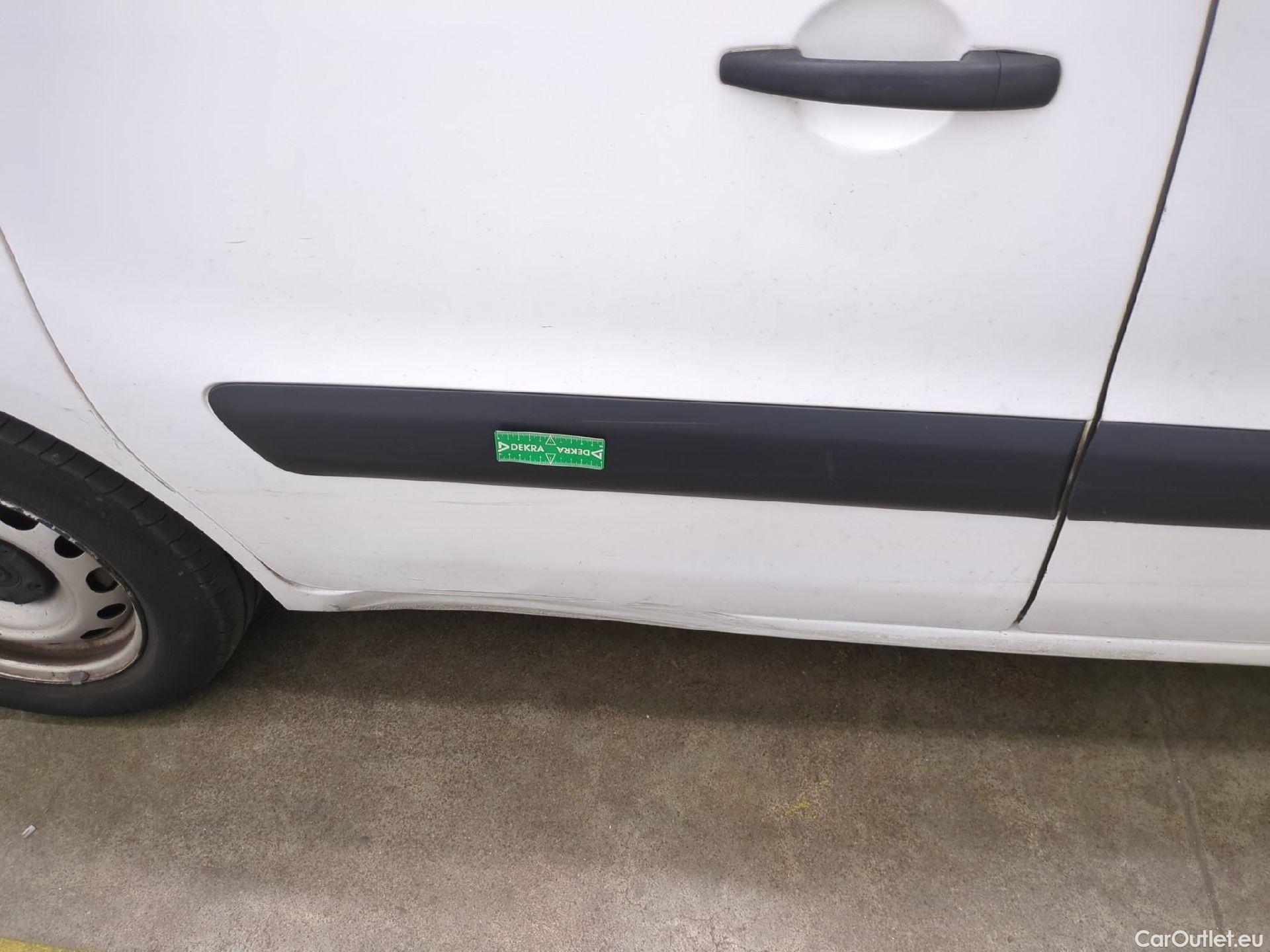  Citroen  Berlingo  Fourgon Club L1 (Court) 1.6 BlueHDi 100CV BVM5 E6 #24