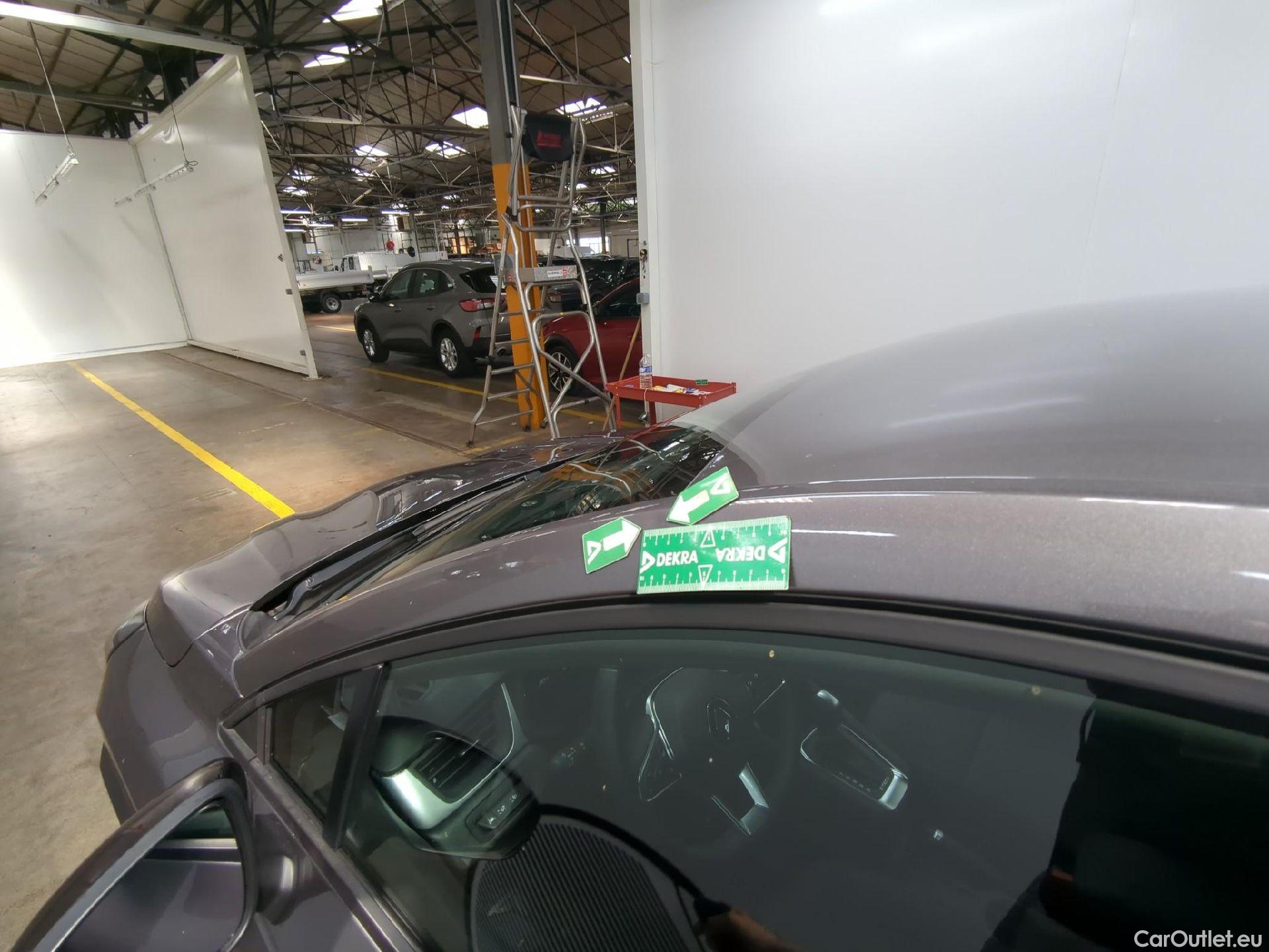  Renault  Captur  II Evolution 1.6 E-TECH Hybrid 145CV BVA6 E6d #18