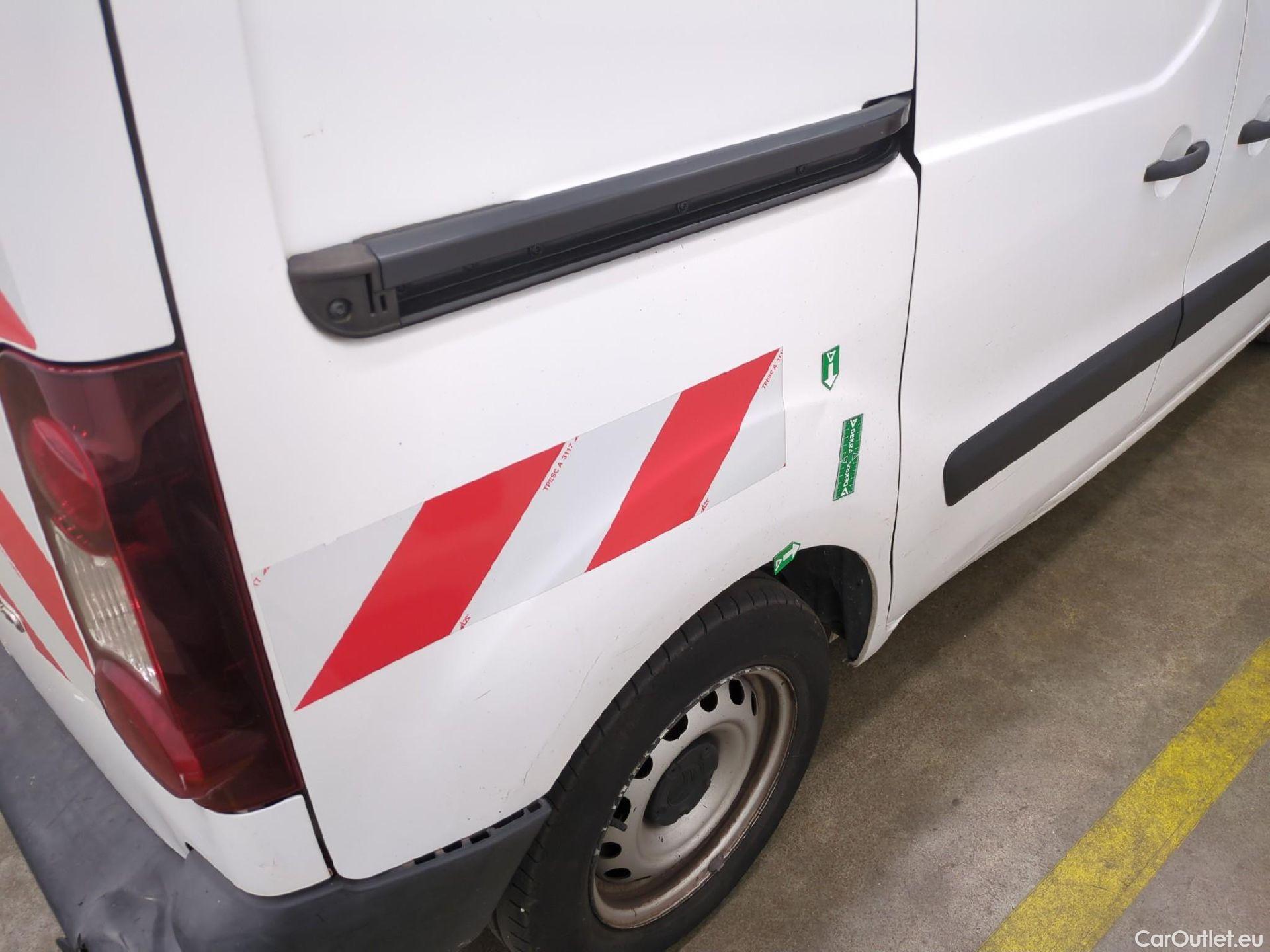  Citroen  Berlingo  Fourgon Club L1 (Court) 1.6 BlueHDi 100CV BVM5 E6 #17