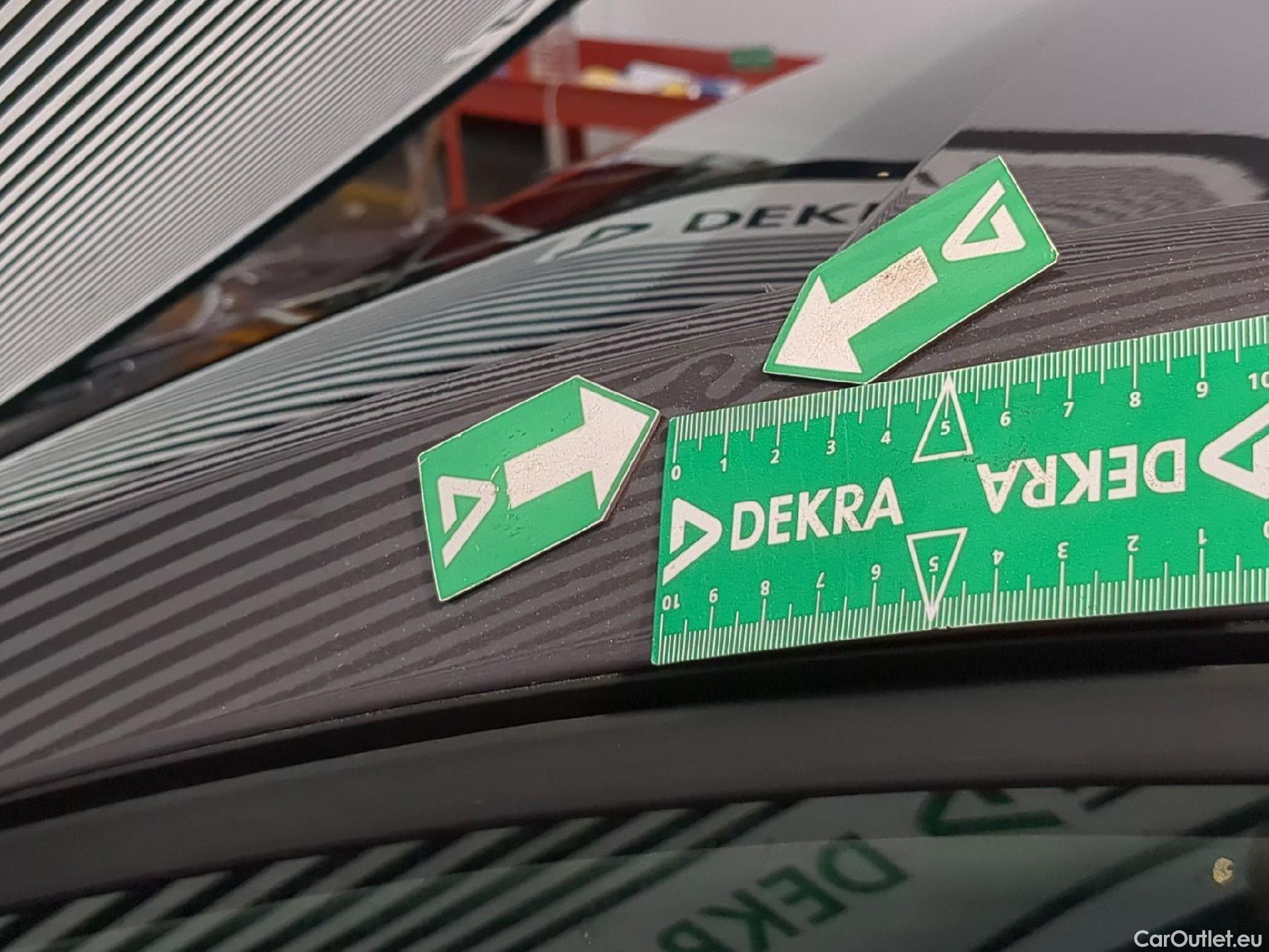  Renault  Captur  II Evolution 1.6 E-TECH Hybrid 145CV BVA6 E6d #17