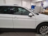  Volkswagen  Tiguan VOLKSWAGEN  / 2016 / 5P / SUV 2.0 TDI SCR 110KW BUSINESS BMT DSG #38