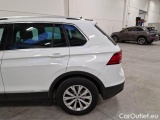  Volkswagen  Tiguan VOLKSWAGEN  / 2016 / 5P / SUV 2.0 TDI SCR 110KW BUSINESS BMT DSG #48